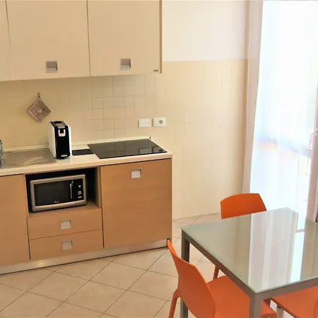 Verona Class Aparthotel "Residenze Del Cuore"-2