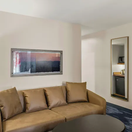 Fairfield Inn & Suites New Buffalo-2