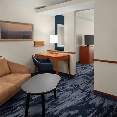 Fairfield Inn & Suites Bedford-3