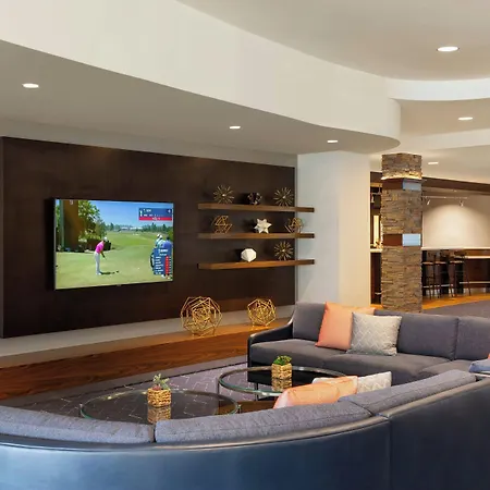 Courtyard By Marriott Madison West / Middleton-3