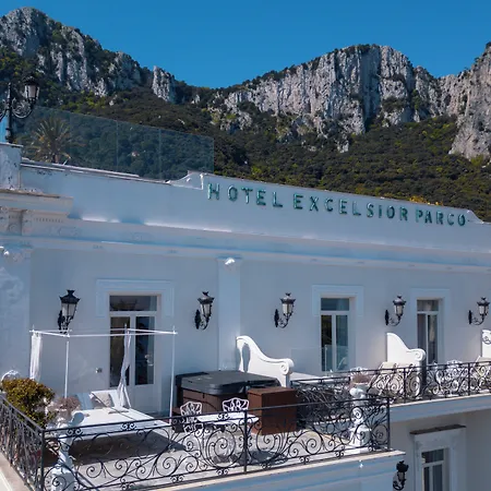 Luxury Villa Excelsior Parco-3