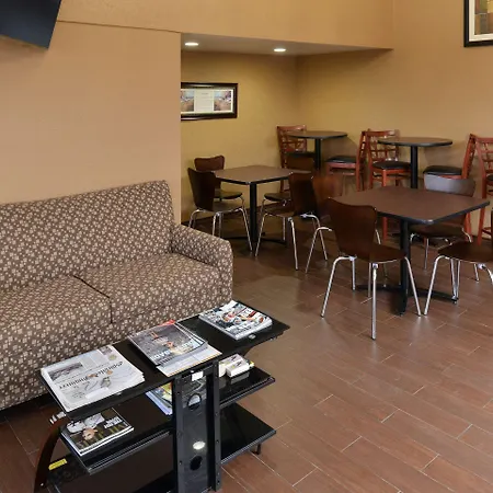 Quality Inn Gonzales-3