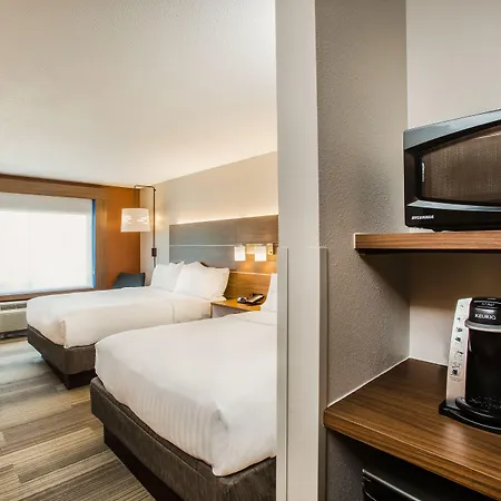 Holiday Inn Express & Suites Bellevue -Omaha Area- By Ihg-3