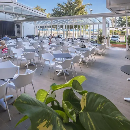 Hotel Sorra Daurada Splash-3