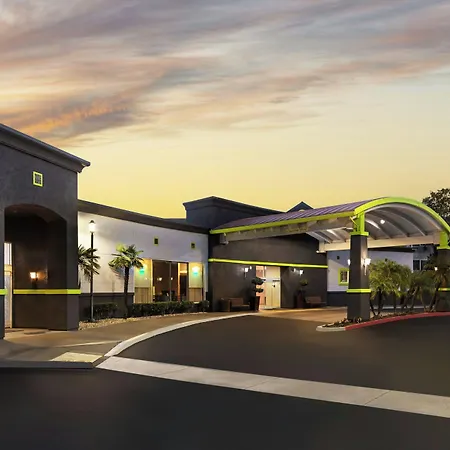 Courtyard By Marriott Sacramento Cal Expo-3