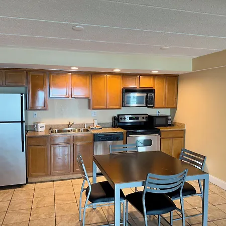 Aquarius Oceanfront Hotel-2