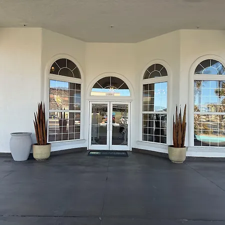 St. George Inn And Suites-2
