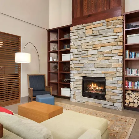 Country Inn & Suites By Radisson, Middleton - Madison West-2