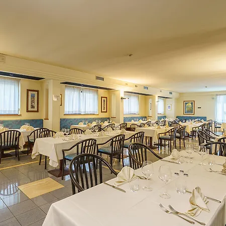 Hotel Cristallo di La Rosetta Srl-3
