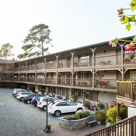 Coachman's Inn, A Four Sisters Inn-2