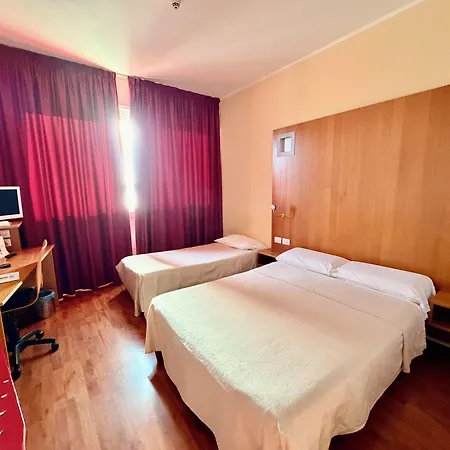 Executive Hotel-2