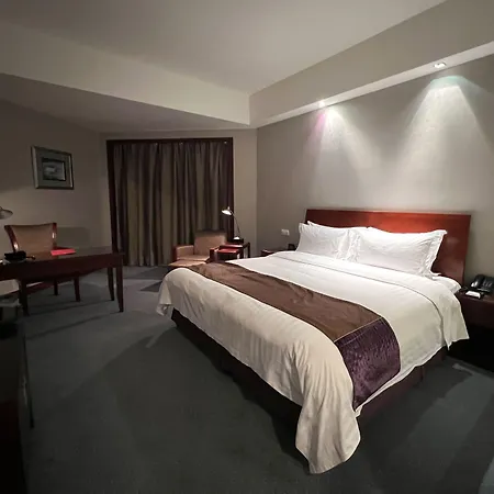 Baolong Hotel Shanghai-3
