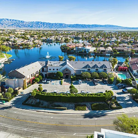 The Chateau At Lake La Quinta-3