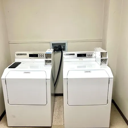 Americas Best Value Inn Laramie-3