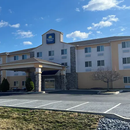 Days Inn & Suites By Wyndham Manheim Lebanon-3