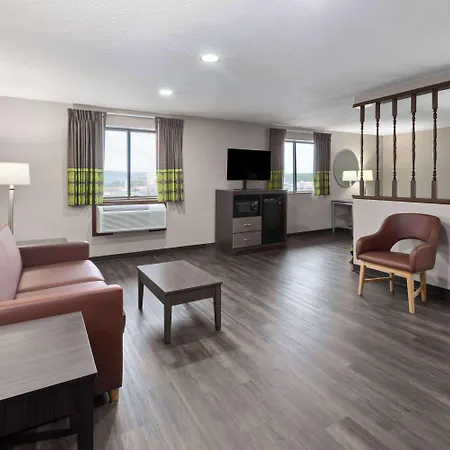 Super 8 By Wyndham Summersville - New River National Park-3