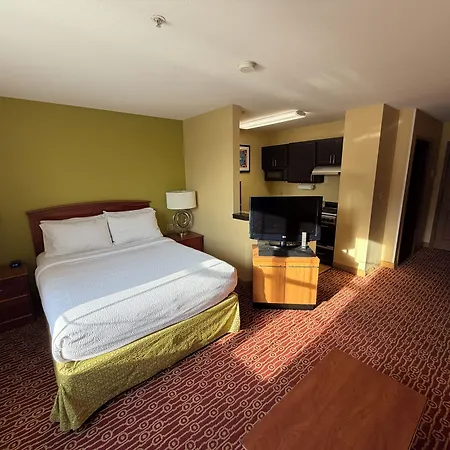 Mainstay Suites Bloomington Near University-3