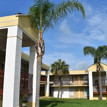Super 8 By Wyndham Ocala I-75-3