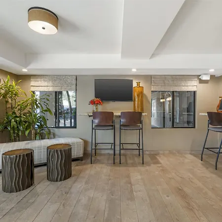 Best Western Plus Anaheim Inn-2