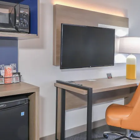 Comfort Inn & Suites At Dollywood Lane-2