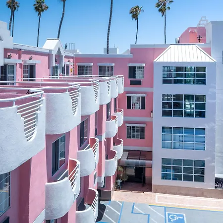 Days Inn By Wyndham Santa Monica-3
