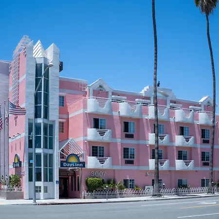 Days Inn By Wyndham Santa Monica-2