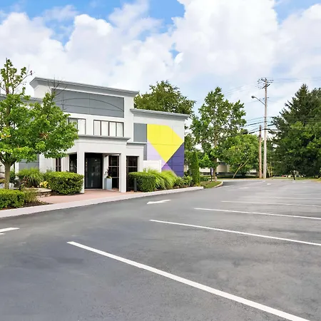Spark By Hilton Hummelstown Hershey-3
