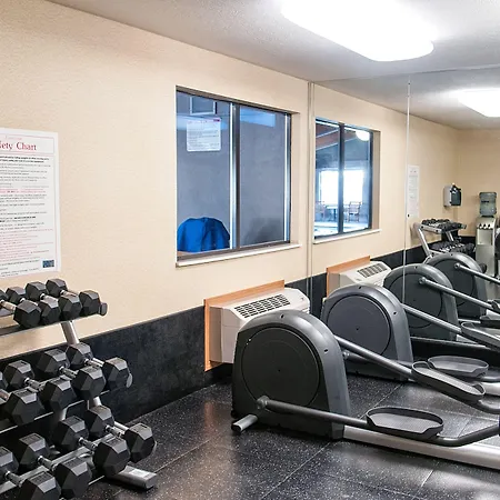 Best Western Plus North Canton Inn & Suites-3