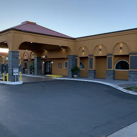 Quality Inn Redding Near I-5-3