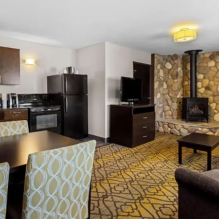 Best Western Of Harbor Springs-3