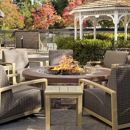 Courtyard By Marriott Santa Rosa-3