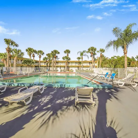 Econo Lodge Daytona Beach - Speedway-3
