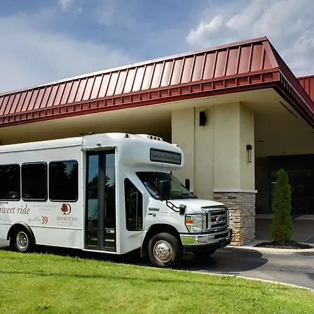 Doubletree By Hilton Dearborn-2