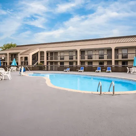 Days Inn By Wyndham Norfolk Airport-3