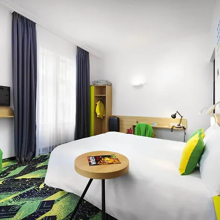 Ibis Styles Budapest Center-3