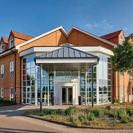 Courtyard By Marriott Magdeburg-3