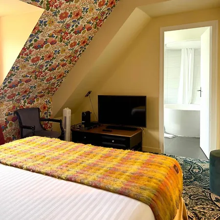 New Hotel Republique-3
