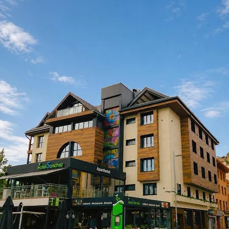 Hotel Sanchez-2