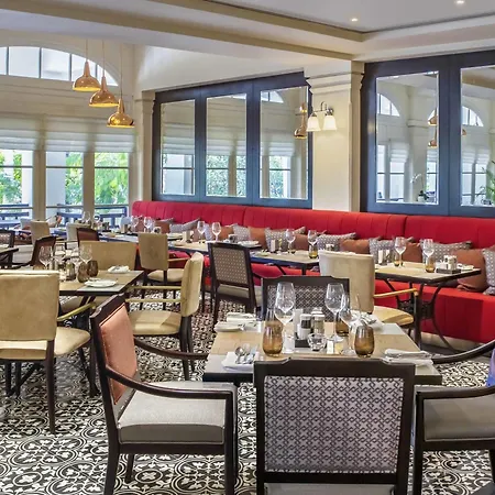 Raffles Hotel Le Royal-3