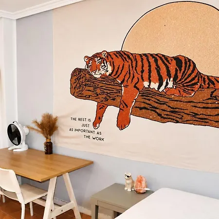 Roomin Hostel-2