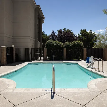 Hampton Inn & Suites Palmdale-2