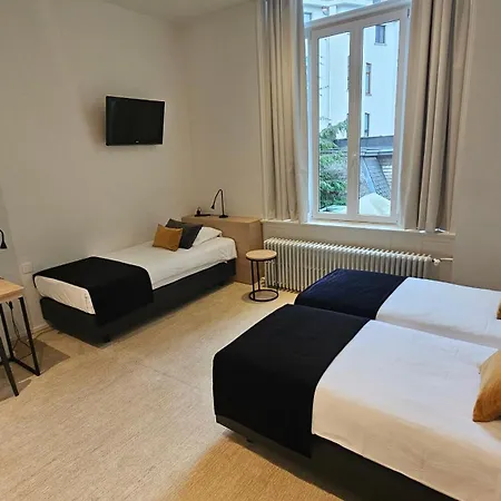 Hotel Du Congres-3