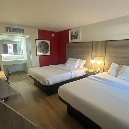 Ramada By Wyndham New Orleans Midcity-2