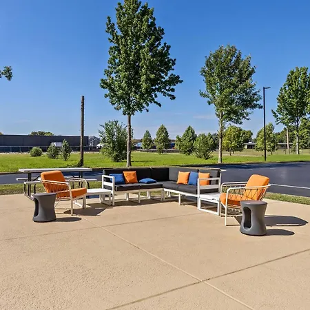 Hampton Inn & Suites Murfreesboro-2