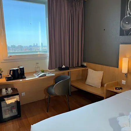 Ibis Barcelona Meridiana-3
