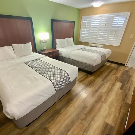Knights Inn Motel-2