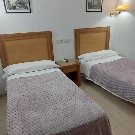 Hostal Rivera - Atocha-2
