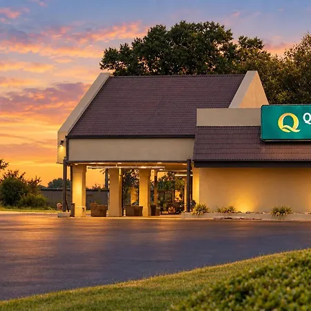 Quality Inn Blytheville-3