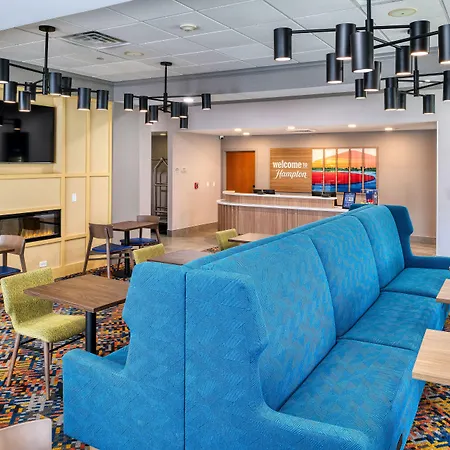 Hampton Inn Tomah-3