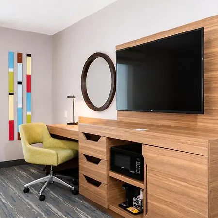 Hampton Inn & Suites Chicago/Saint Charles-2